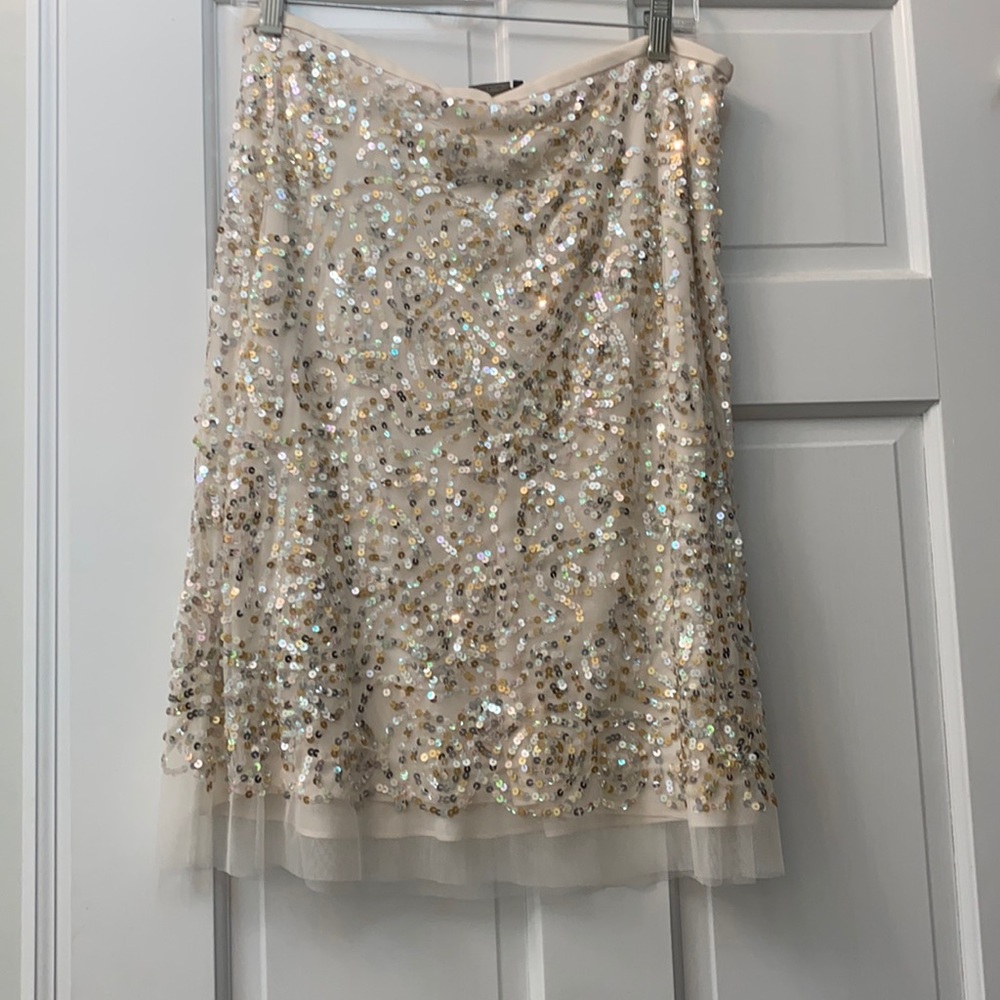 BCBGMAXAZRIA NEVER WORN SEQUIN SKIRT WITH TULLE AT BOTTOM